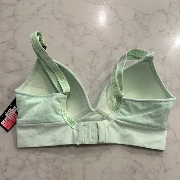 NWT Victoria’s Secret Perfect Comfort Bra Wireless Size Small 34AA 34A 34B - Picture 2 of 4